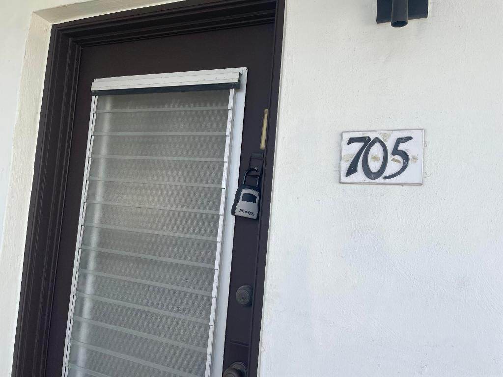 705 Normandy O - Photo 1