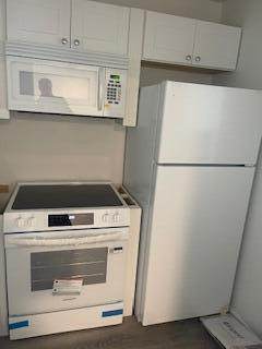 230 Canterbury J - Photo 1