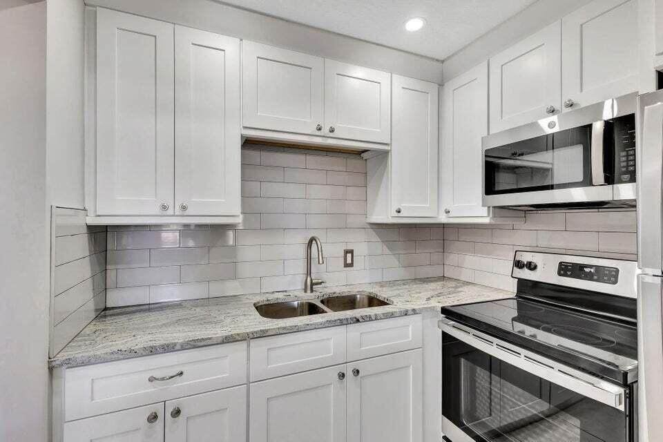 27 Camden B - Photo 1