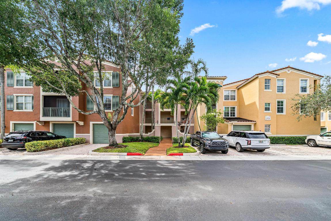 11720 St Andrews Place - Photo 1