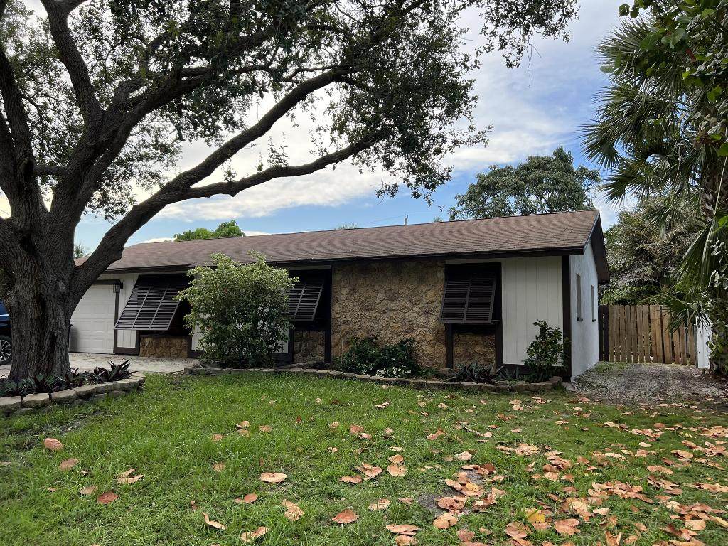 2545 Conroy - Photo 1