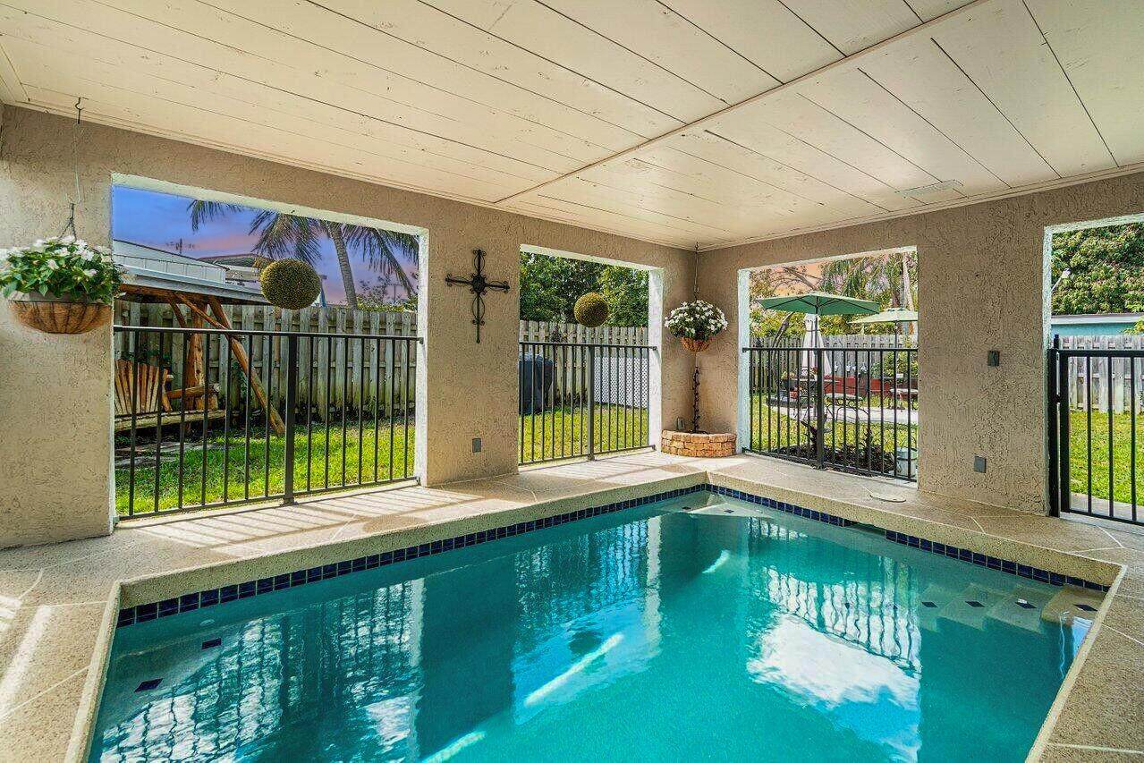 944 Hansen Street - Photo 1