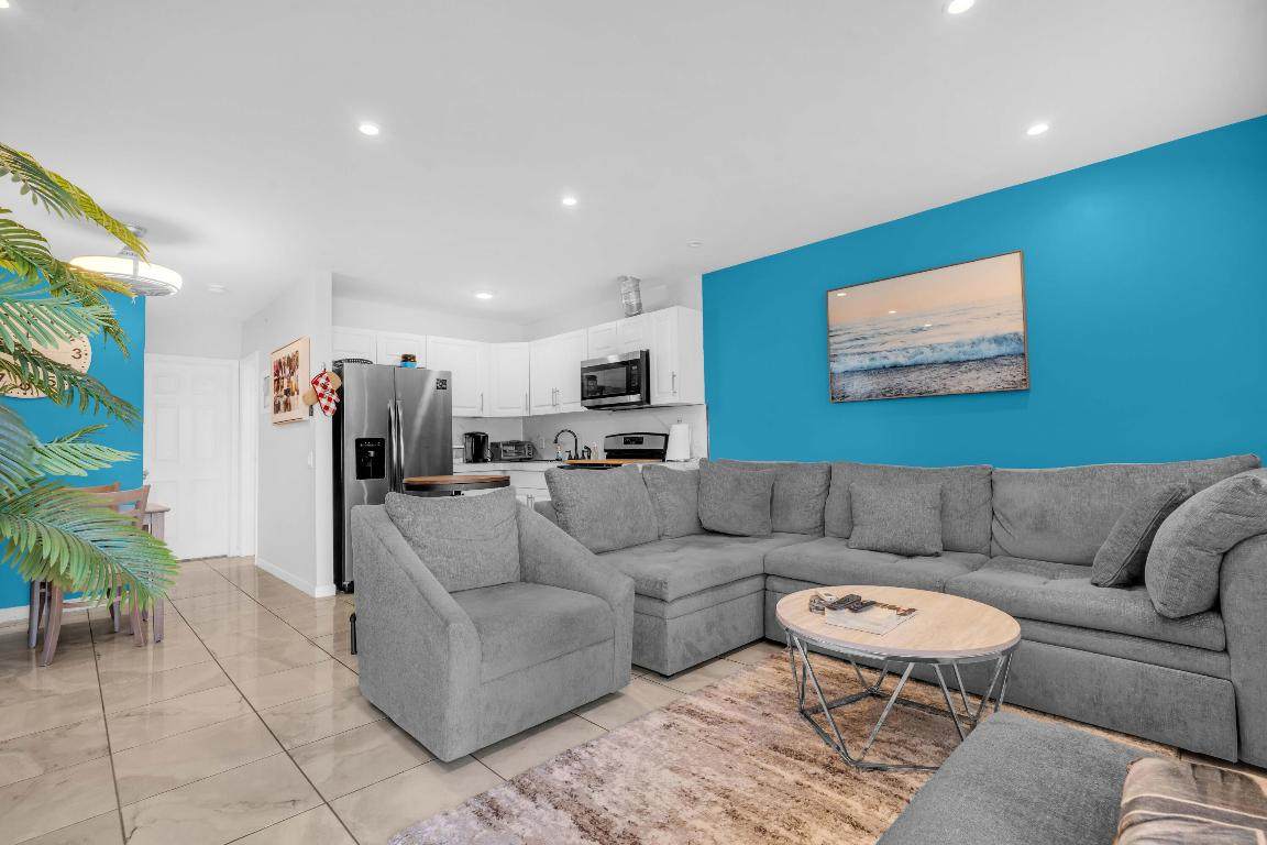 301 Mcnab Road - Photo 1