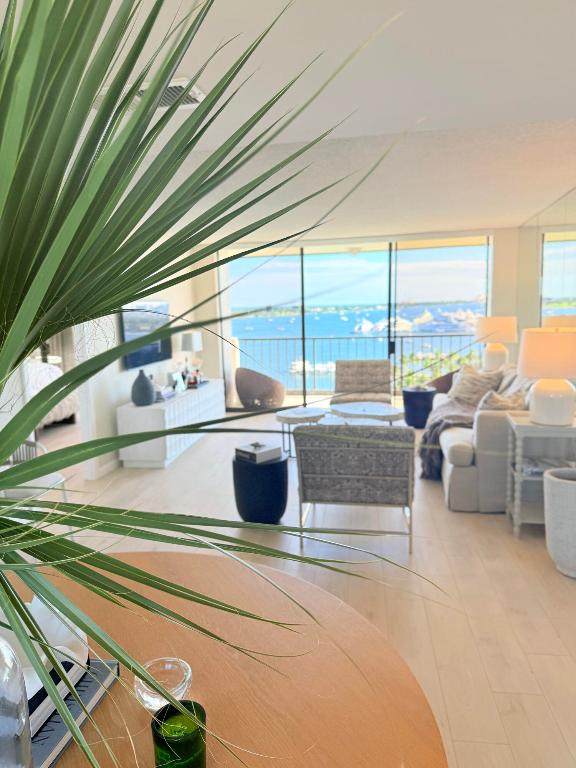 5200 Flagler - Photo 1