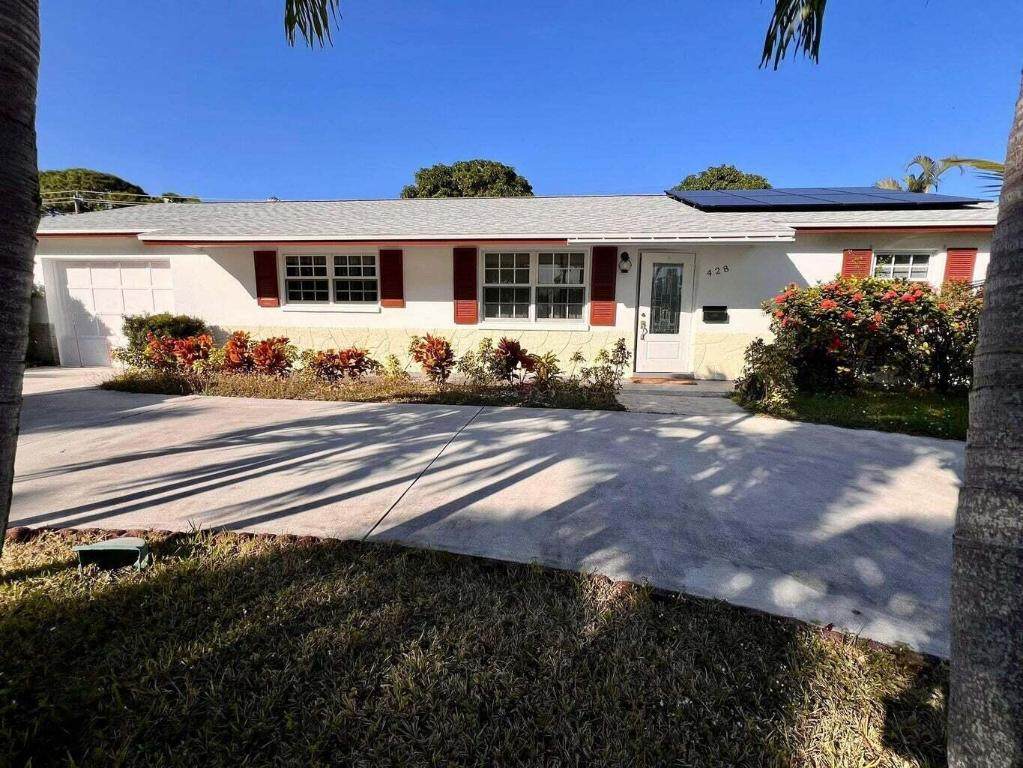 428 Alemeda Drive - Photo 1