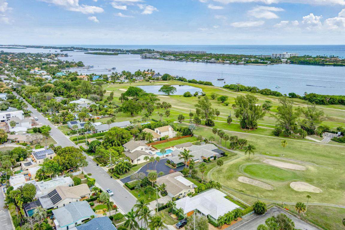 1310 Lakeside - Photo 1