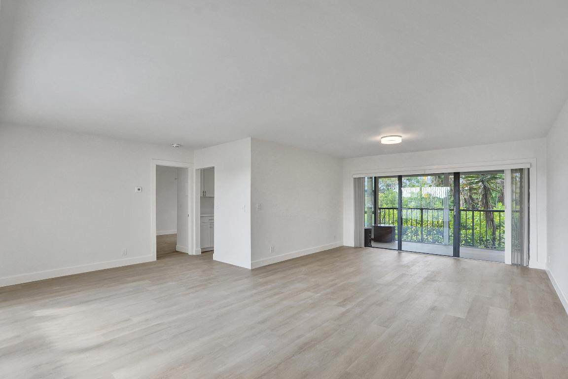 1040 Homewood Boulevard - Photo 1