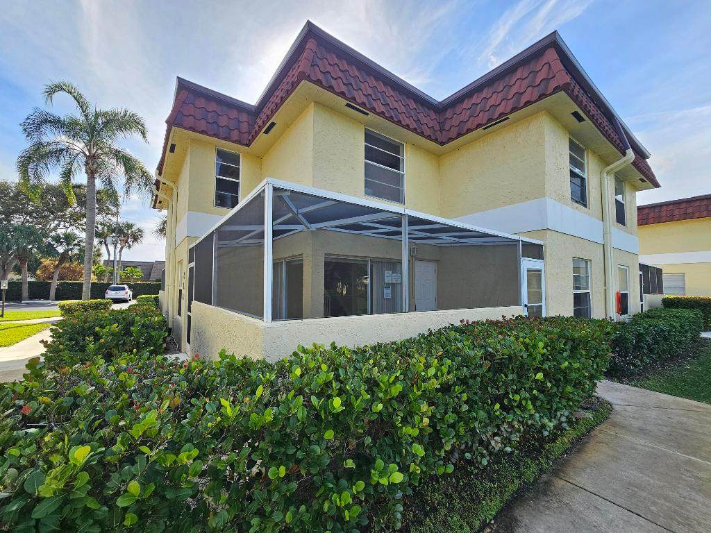 717 Us Highway 1 - Photo 1