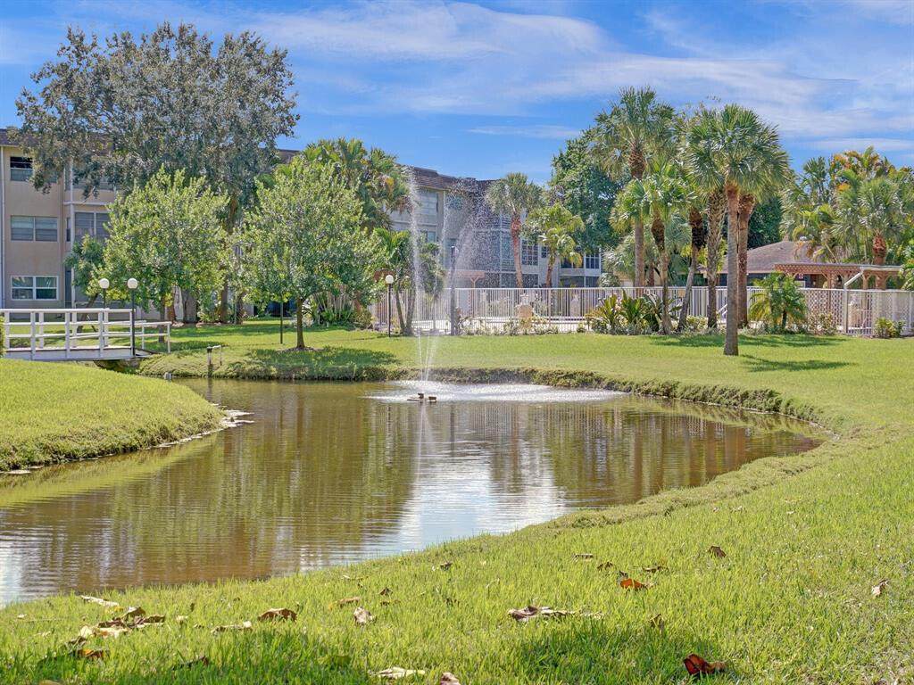 5041 Oakland Park Boulevard - Photo 1