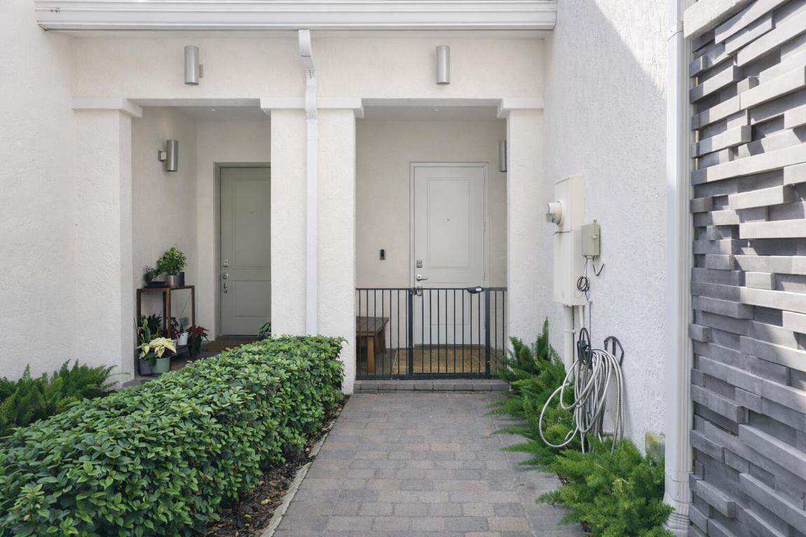 1104 Rio Court - Photo 1