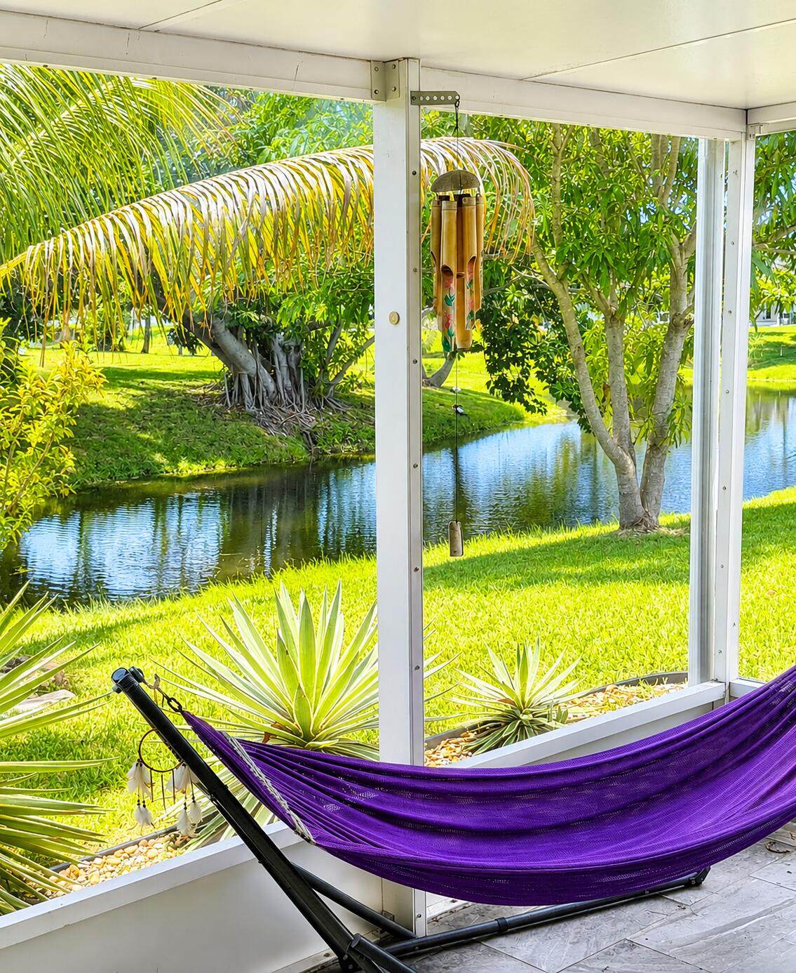 https://bt-photos.global.ssl.fastly.net/beaches/1280_boomver_4_B26057807-2.jpg