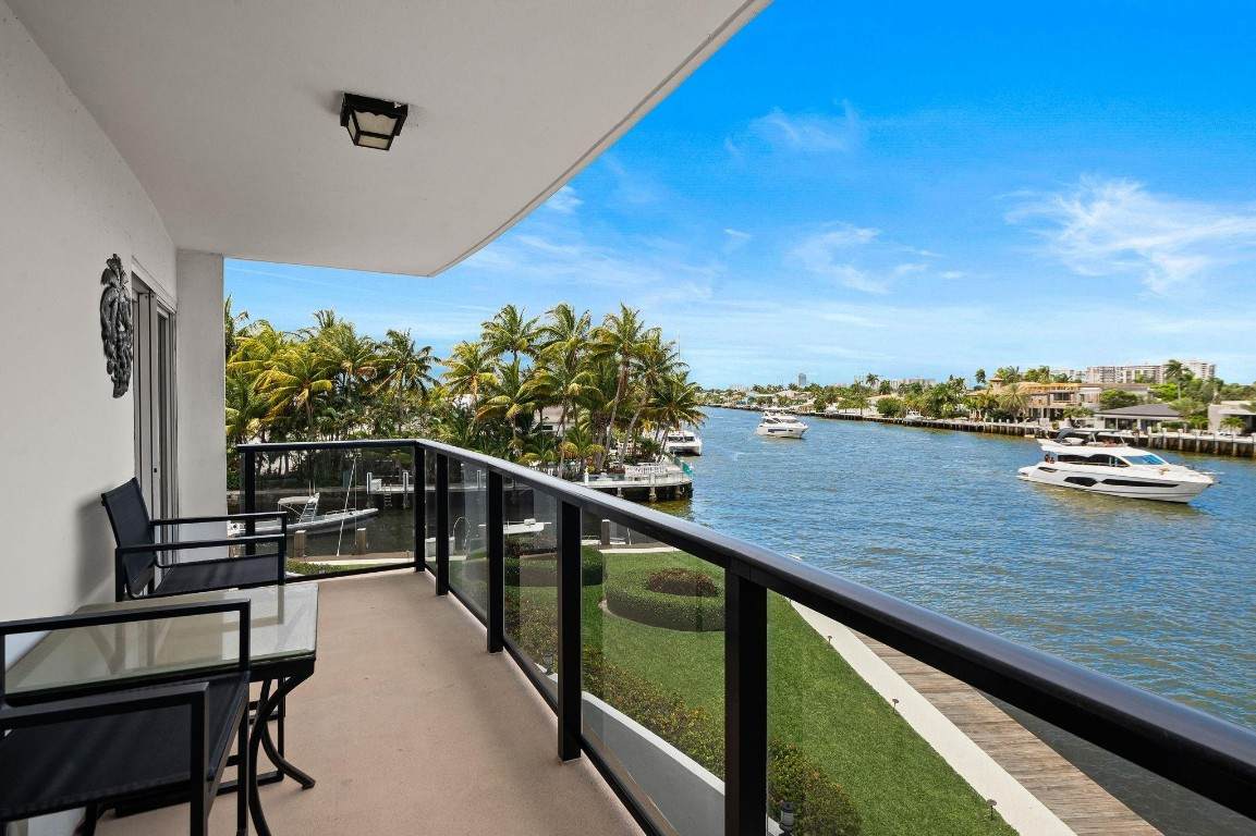 5100 Dupont Boulevard - Photo 1