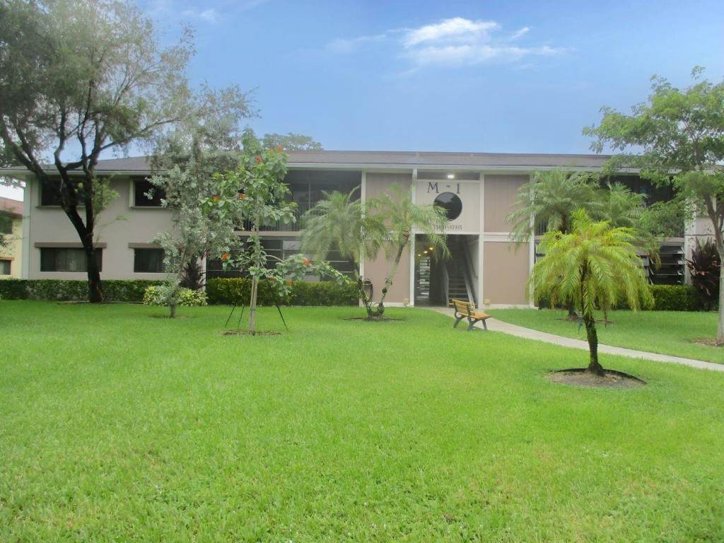 10909 Clairmont Circle - Photo 1