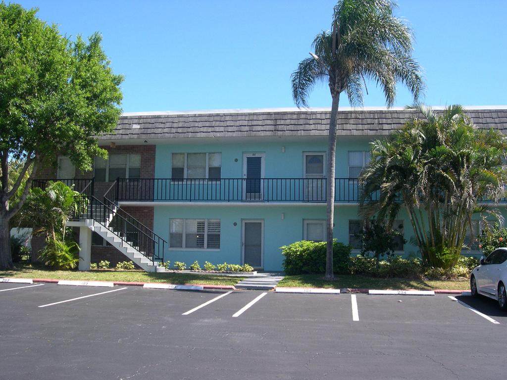 1200 Colonnades Drive - Photo 1