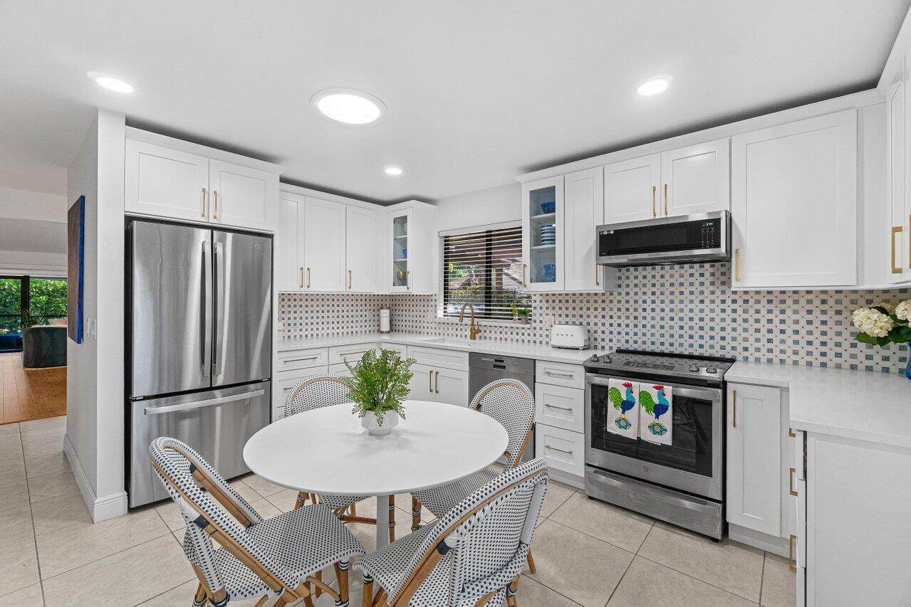 5125 Pine Drive - Photo 1
