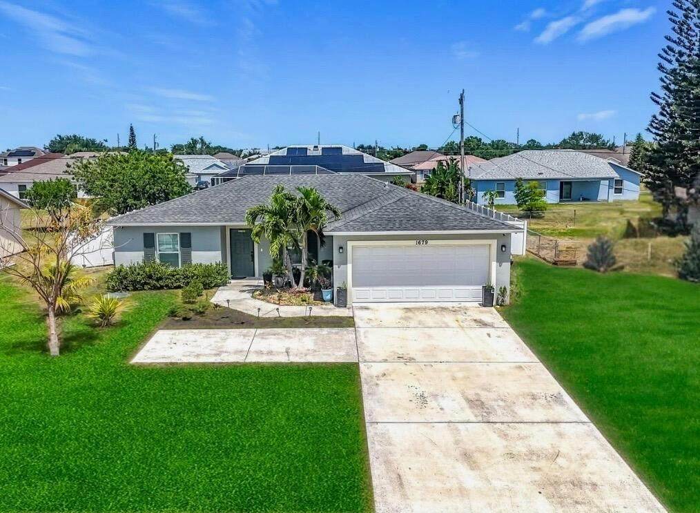 1679 Cameo Boulevard - Photo 1