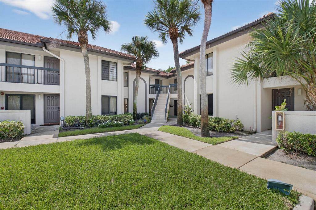 5151 Club Circle - Photo 1