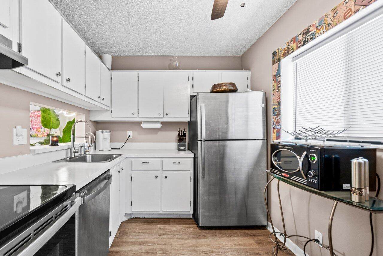 5100 Las Verdes Circle - Photo 1