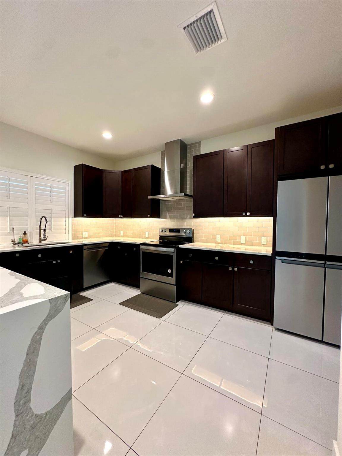 1159 Edinburgh - Photo 1