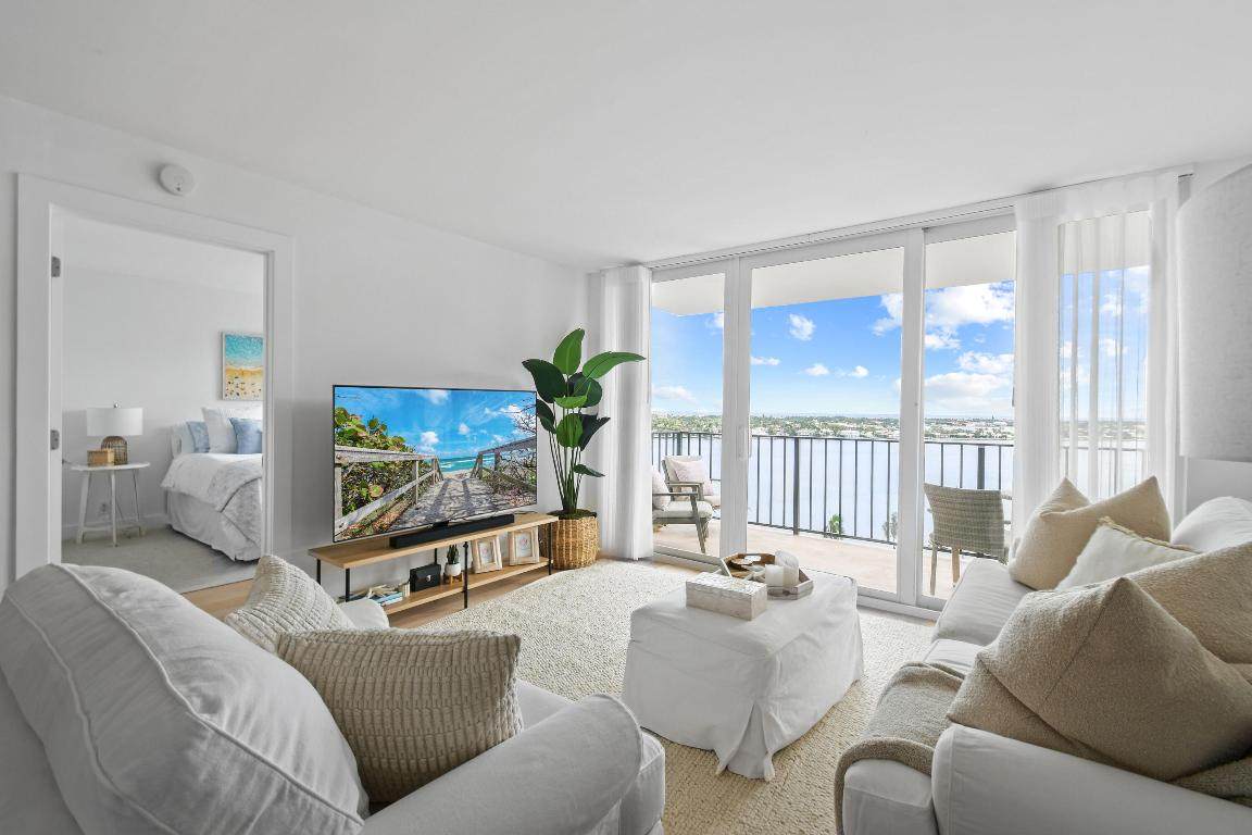 1701 Flagler - Photo 1