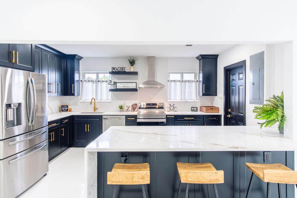 6370 Plunkett Street - Photo 1
