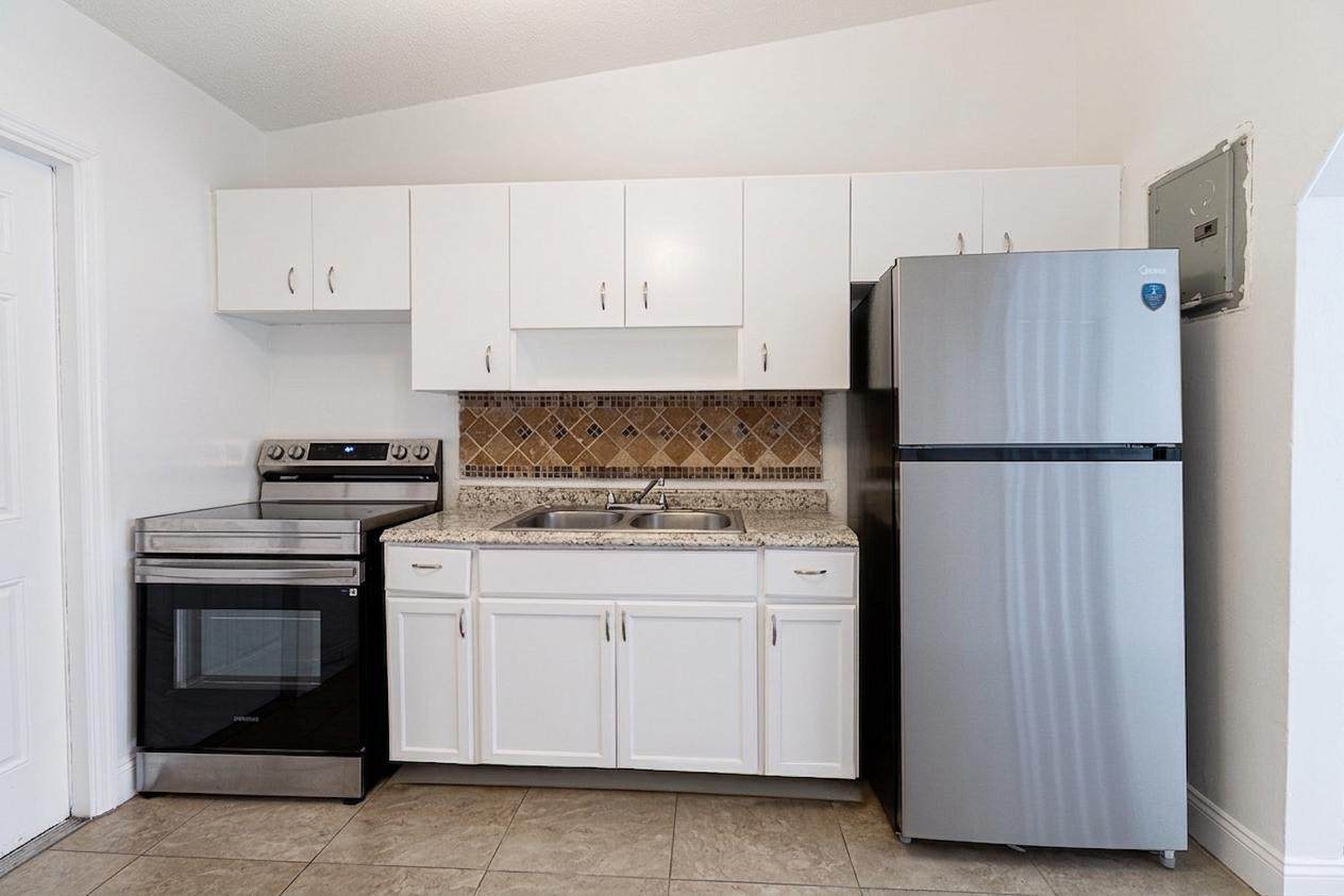 630 15th Terrace - Photo 1