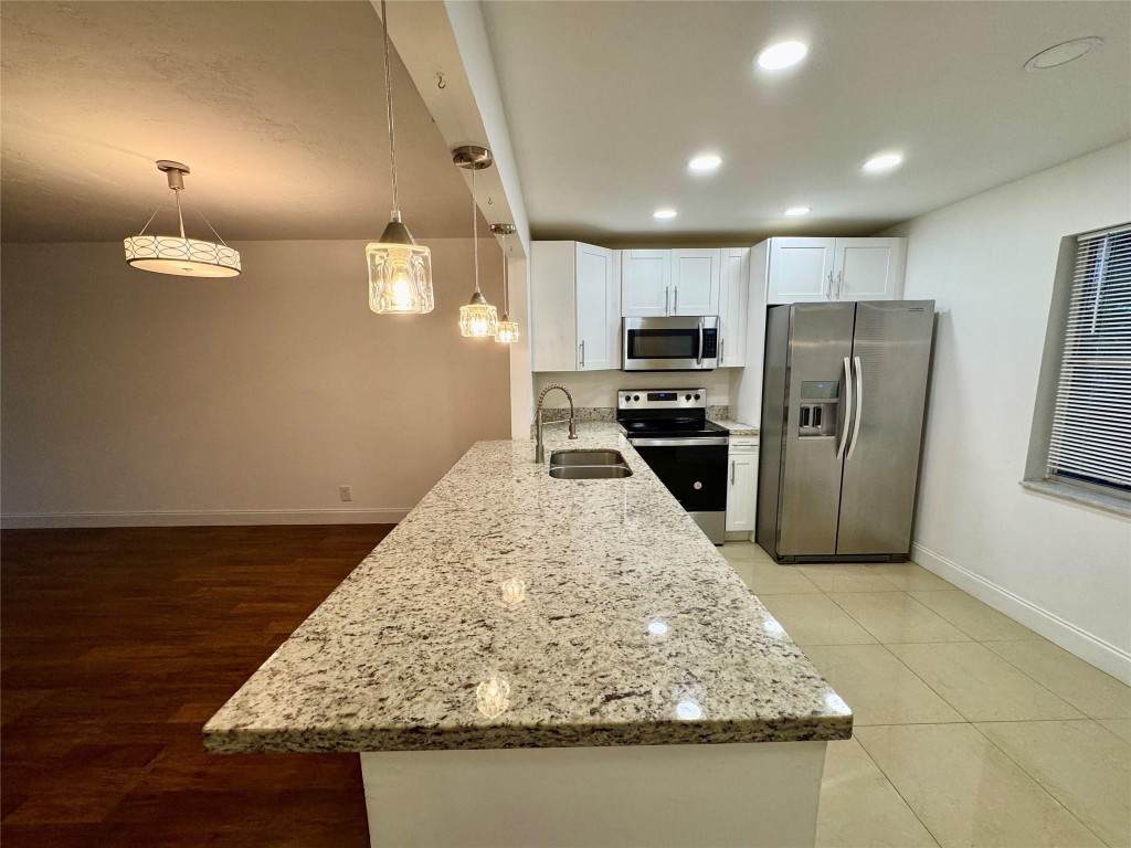 2821 Somerset - Photo 1