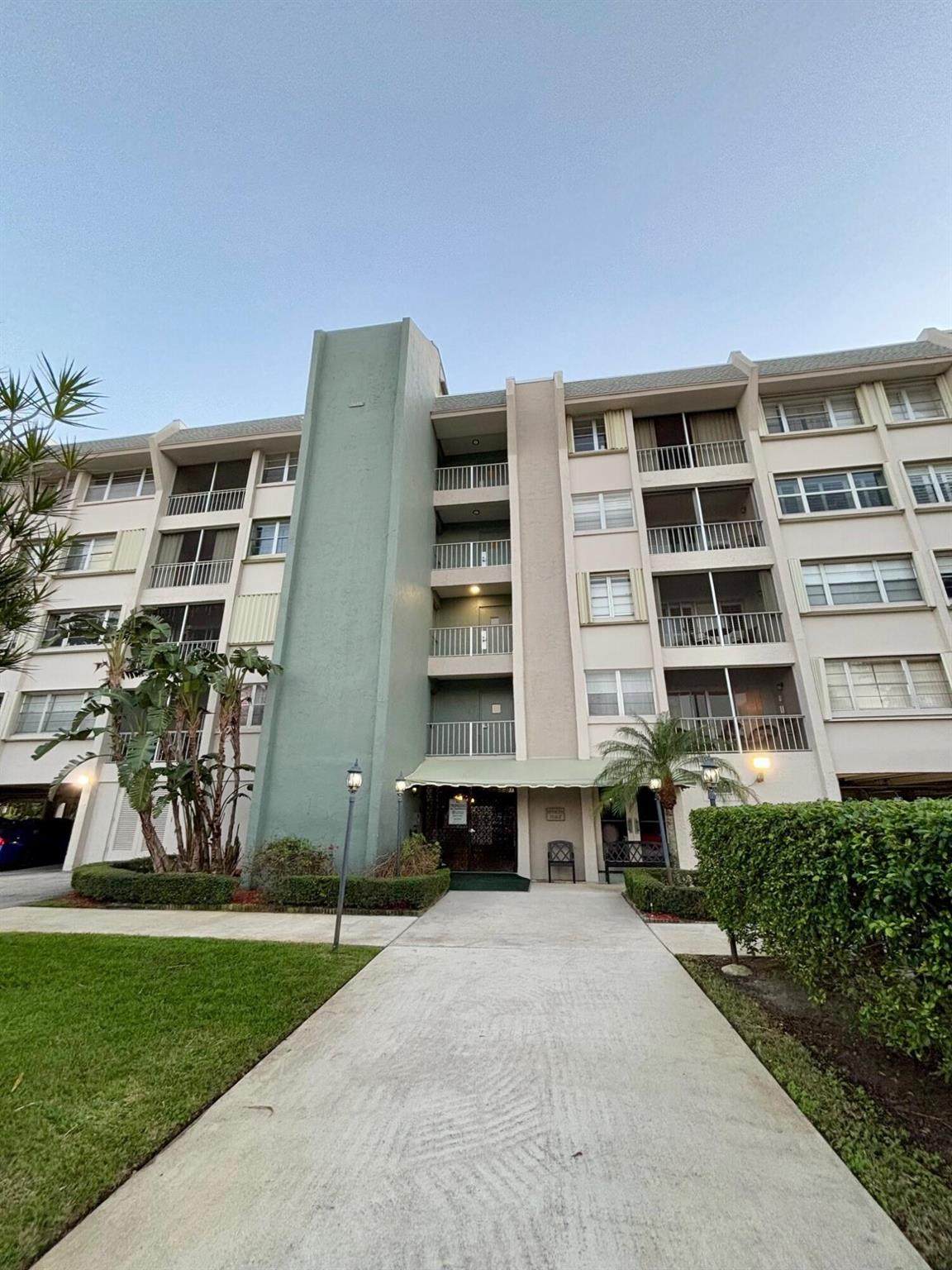 505 Spencer Drive - Photo 1