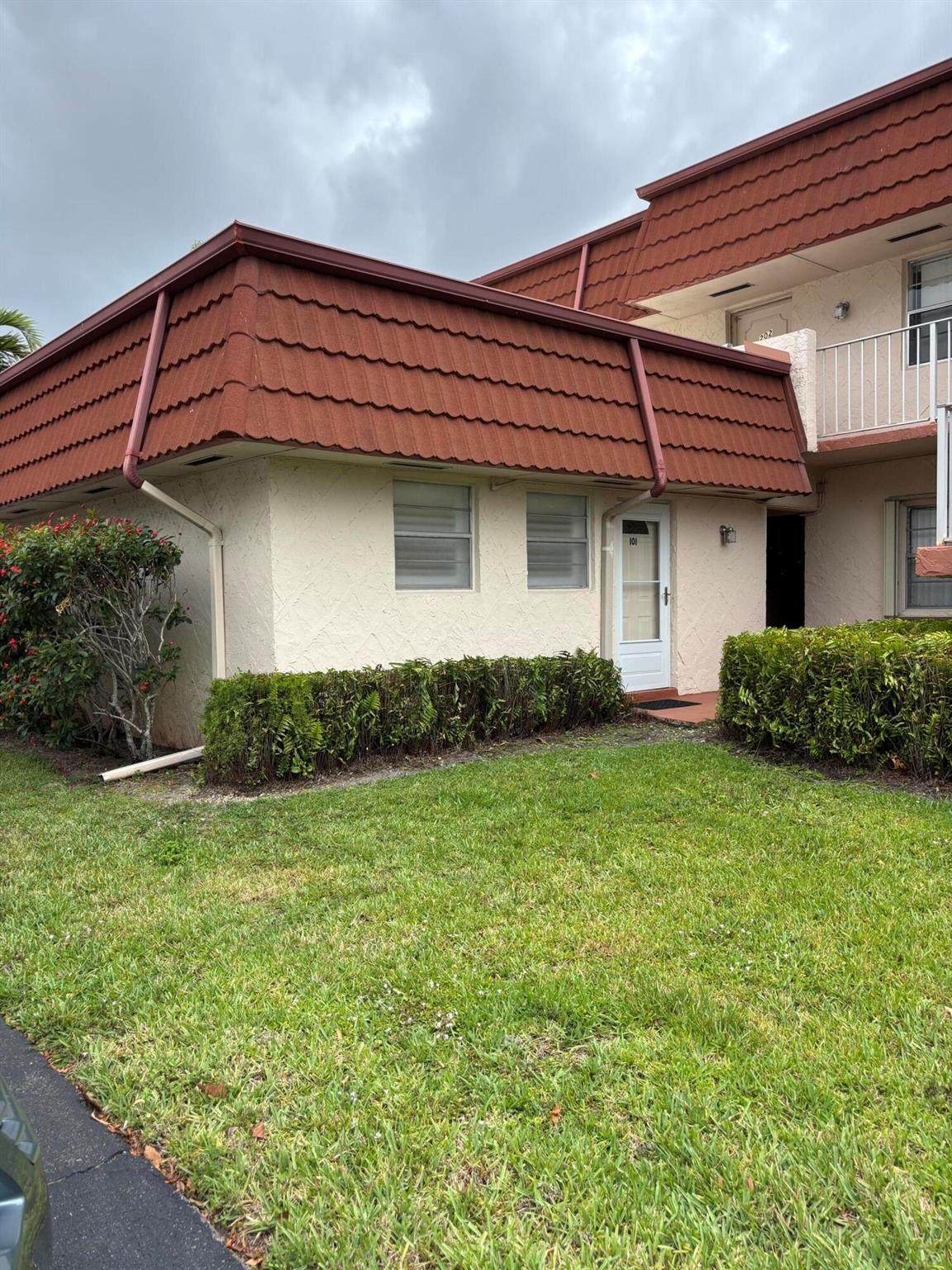 12009 Poinciana Boulevard - Photo 1