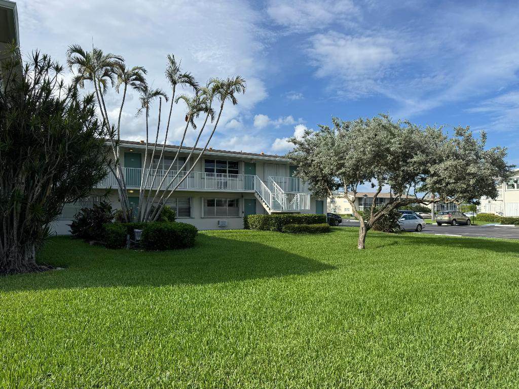 880 Horizons - Photo 1
