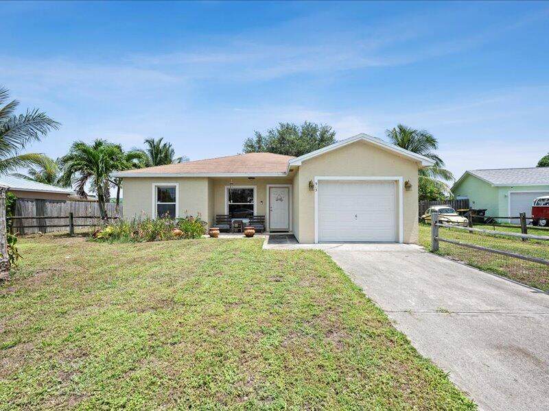 913 Forrest Park Drive - Photo 1