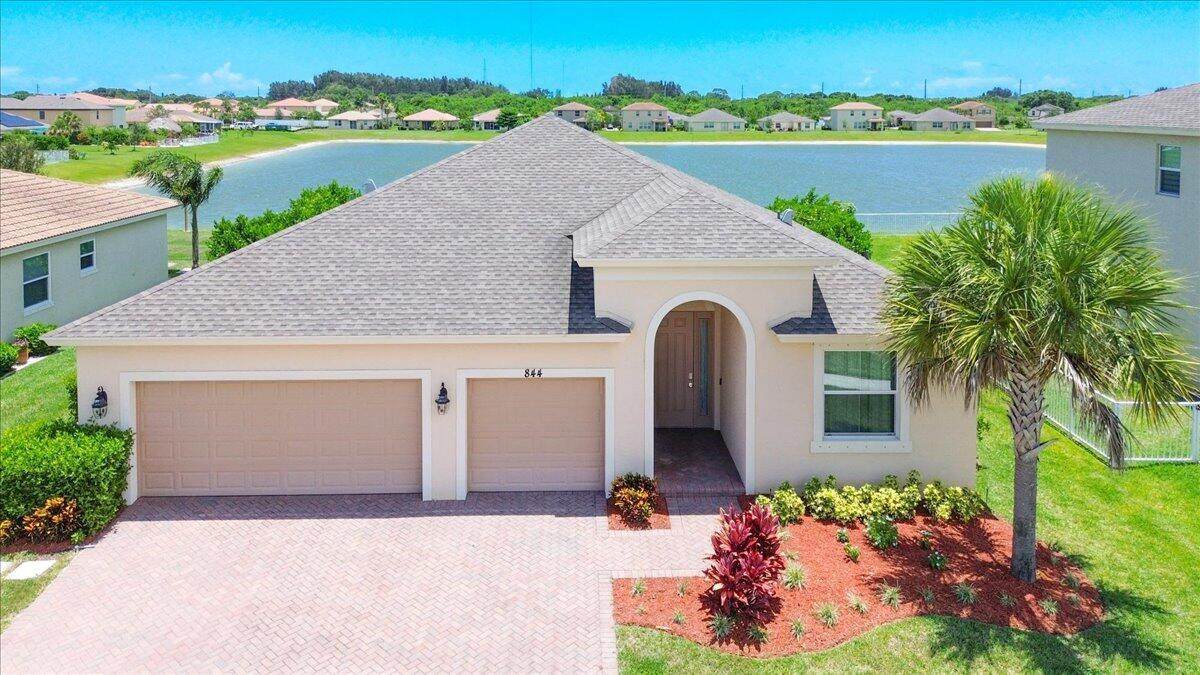 844 Gairloch Lane - Photo 1