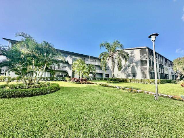 212 Suffolk F - Photo 1