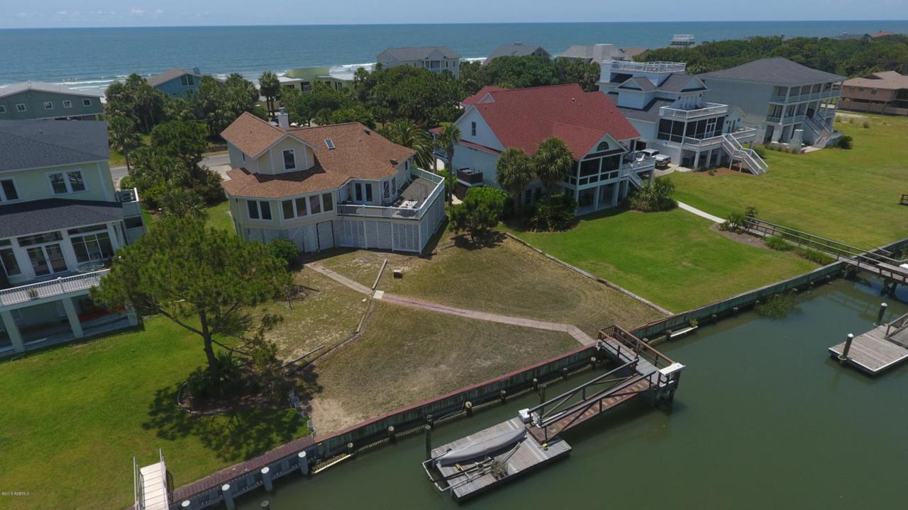 409 Tarpon Boulevard - Photo 1