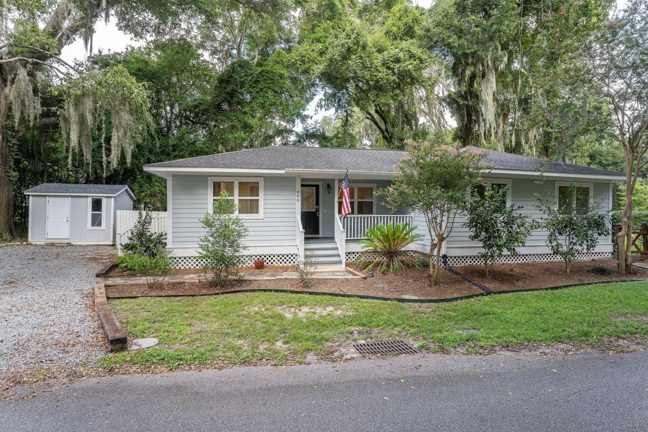 806 Adventure Street - Photo 1