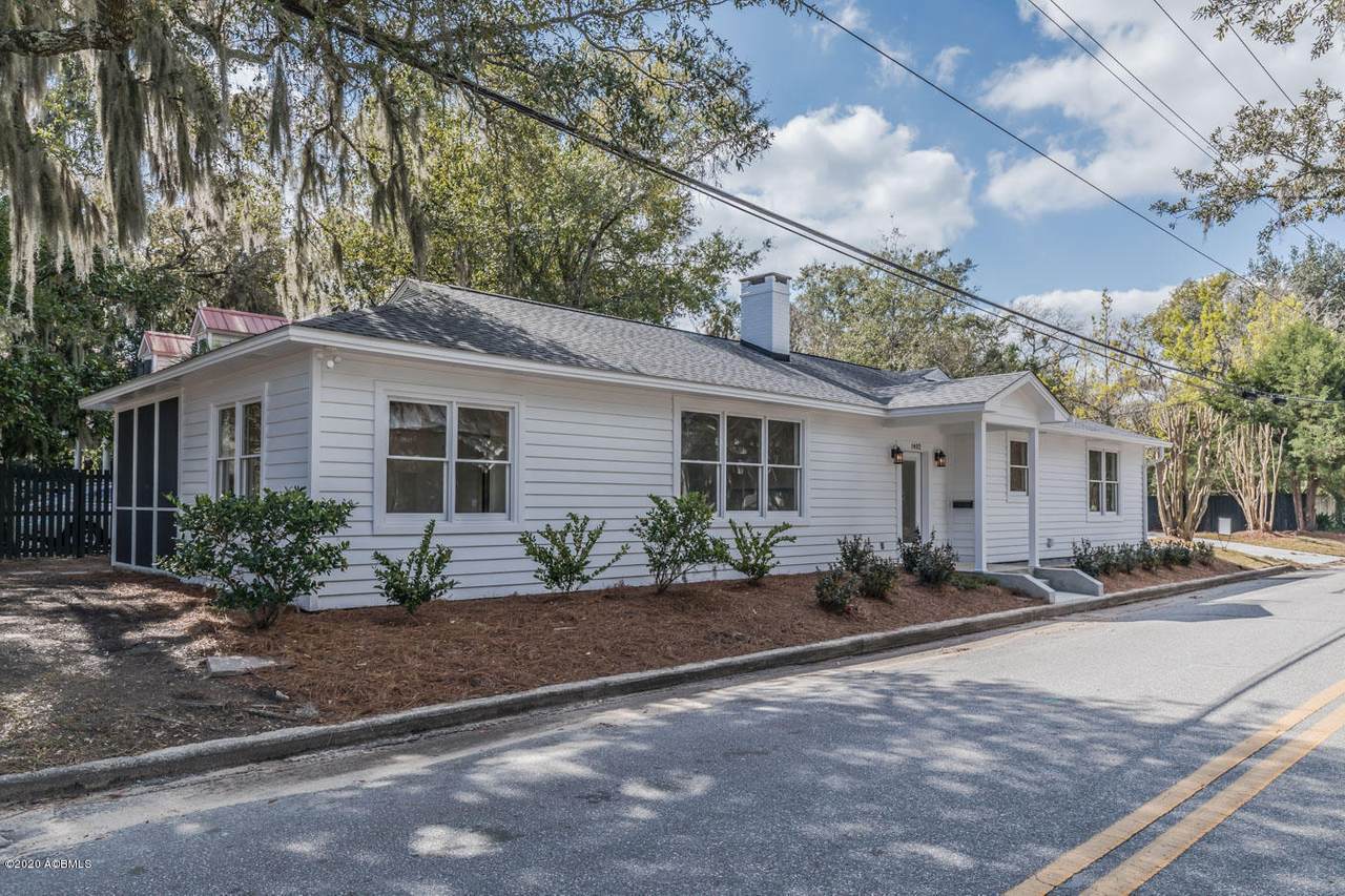 1402 King Street - Photo 1