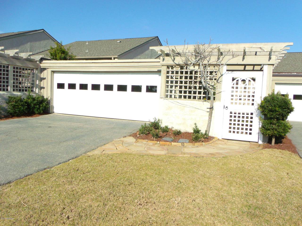 127 Ocean Point Drive - Photo 1