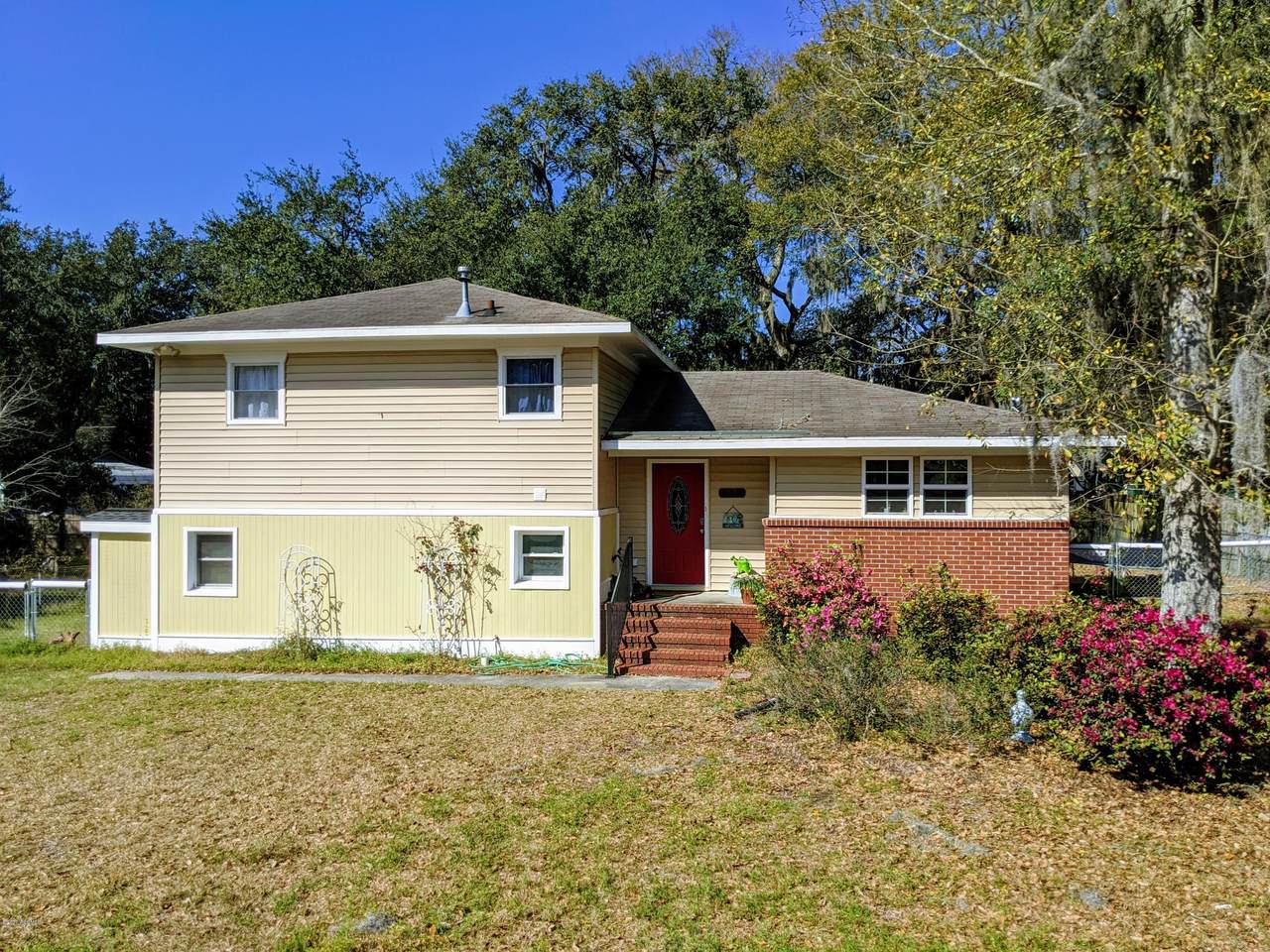 612 Mystic Drive - Photo 1