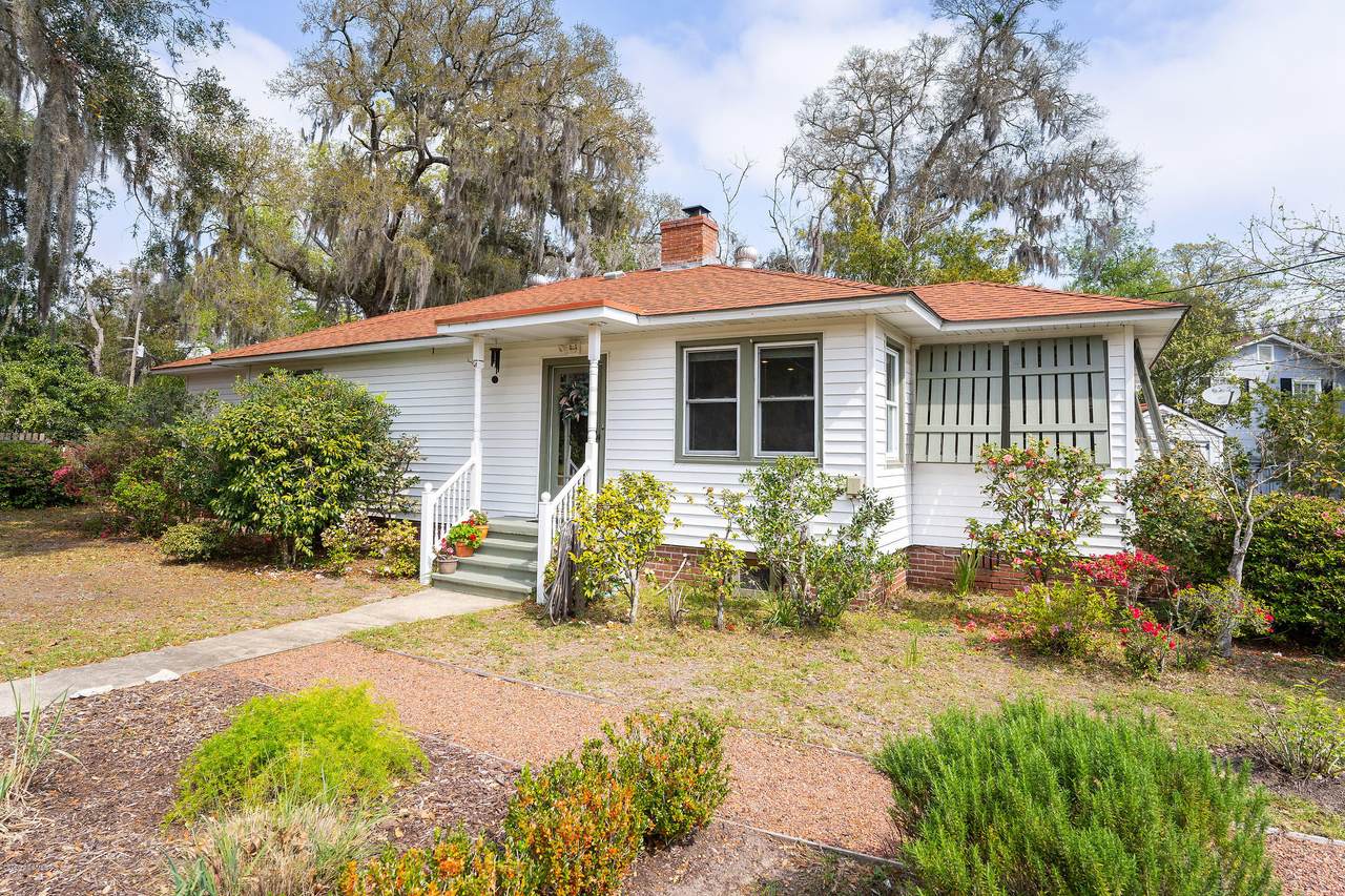 923 Lafayette Street - Photo 1