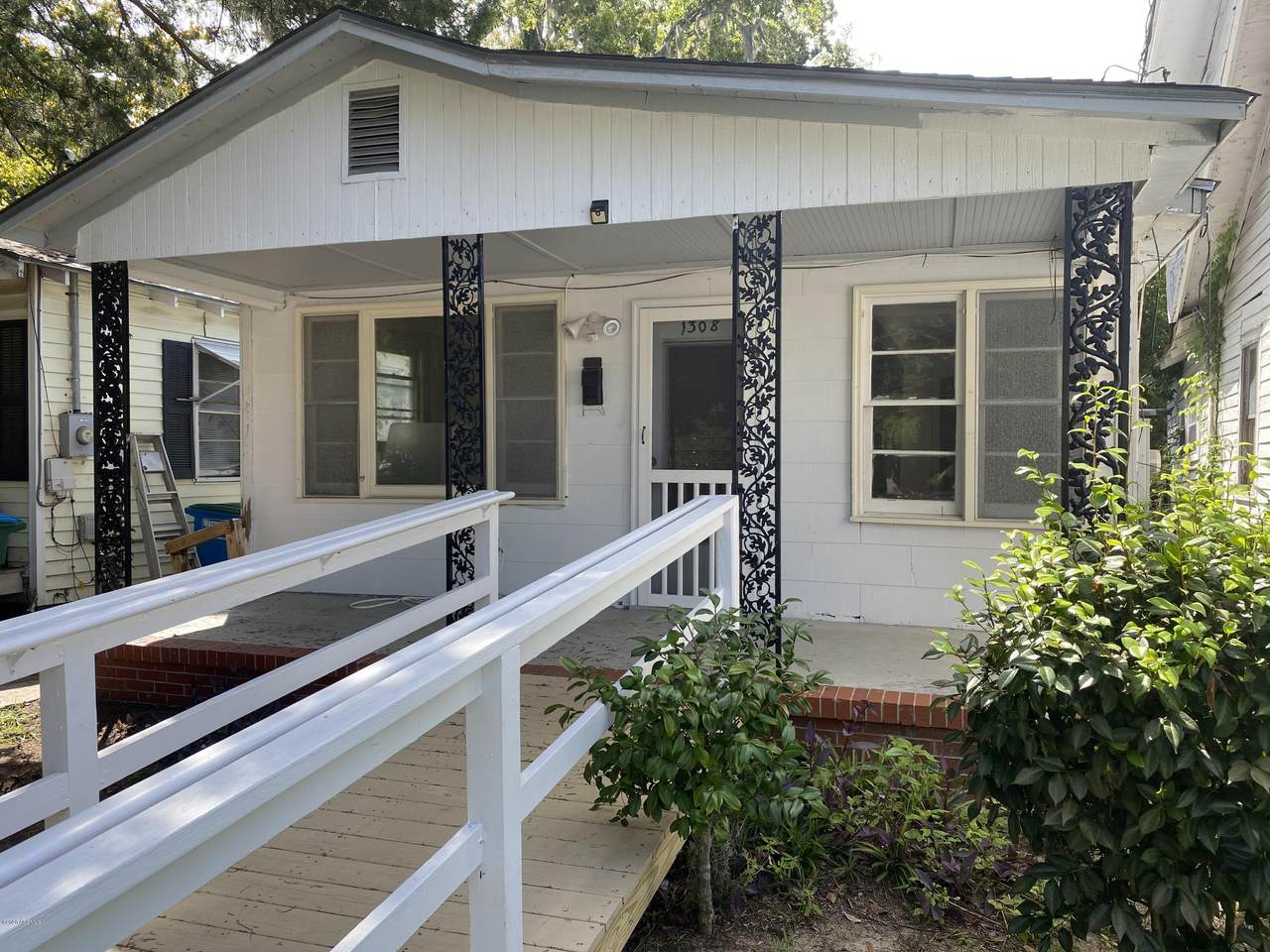 1308 Congress Street - Photo 1