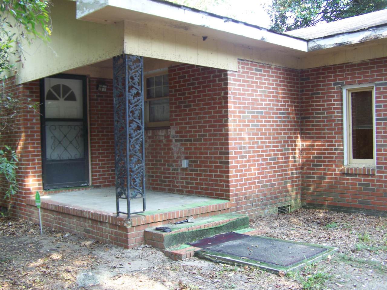 191 Ernest Drive - Photo 1