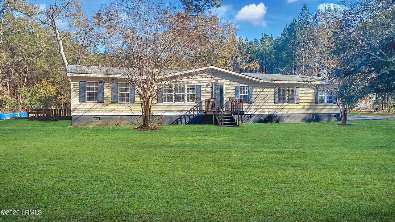 2139 2 Sisters Ferry Road - Photo 1