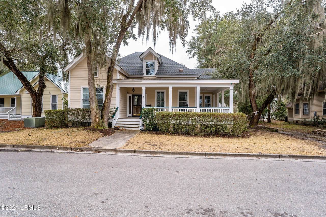 22 Holbrook Drive - Photo 1