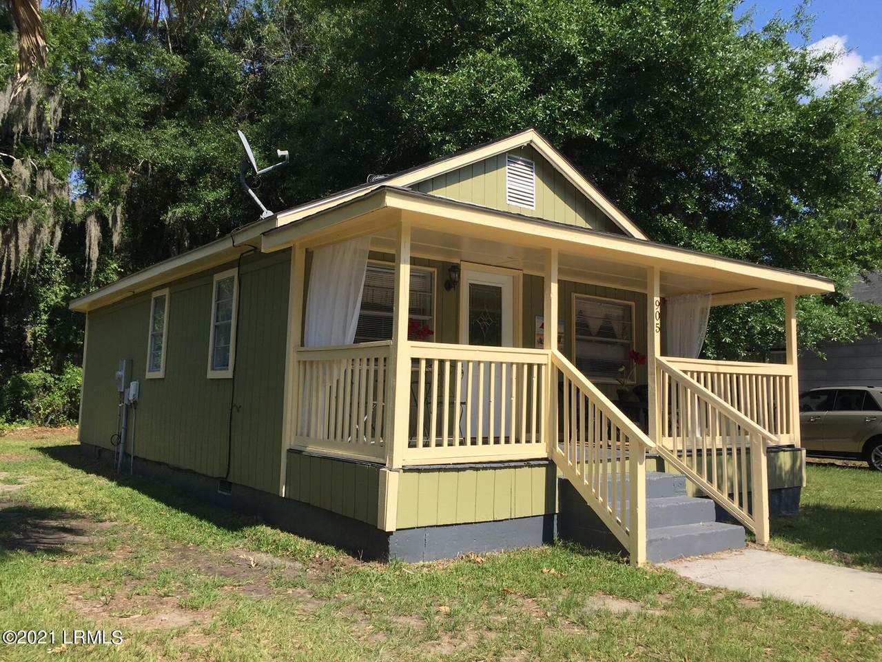 905 Bladen Street - Photo 1