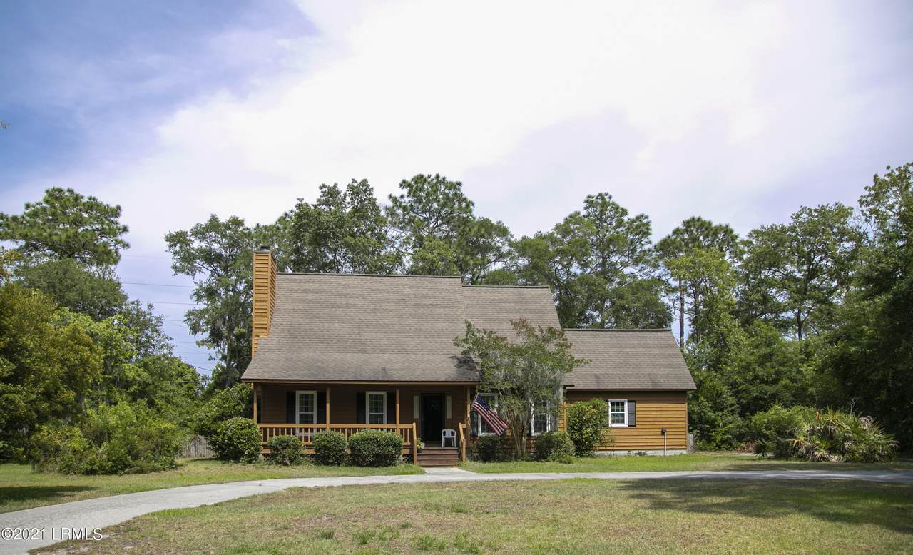 8 Redwood Lane - Photo 1