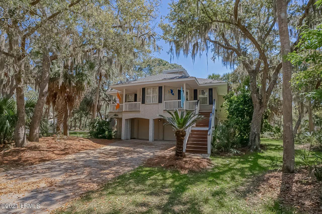 313 Deer Lake Drive - Photo 1