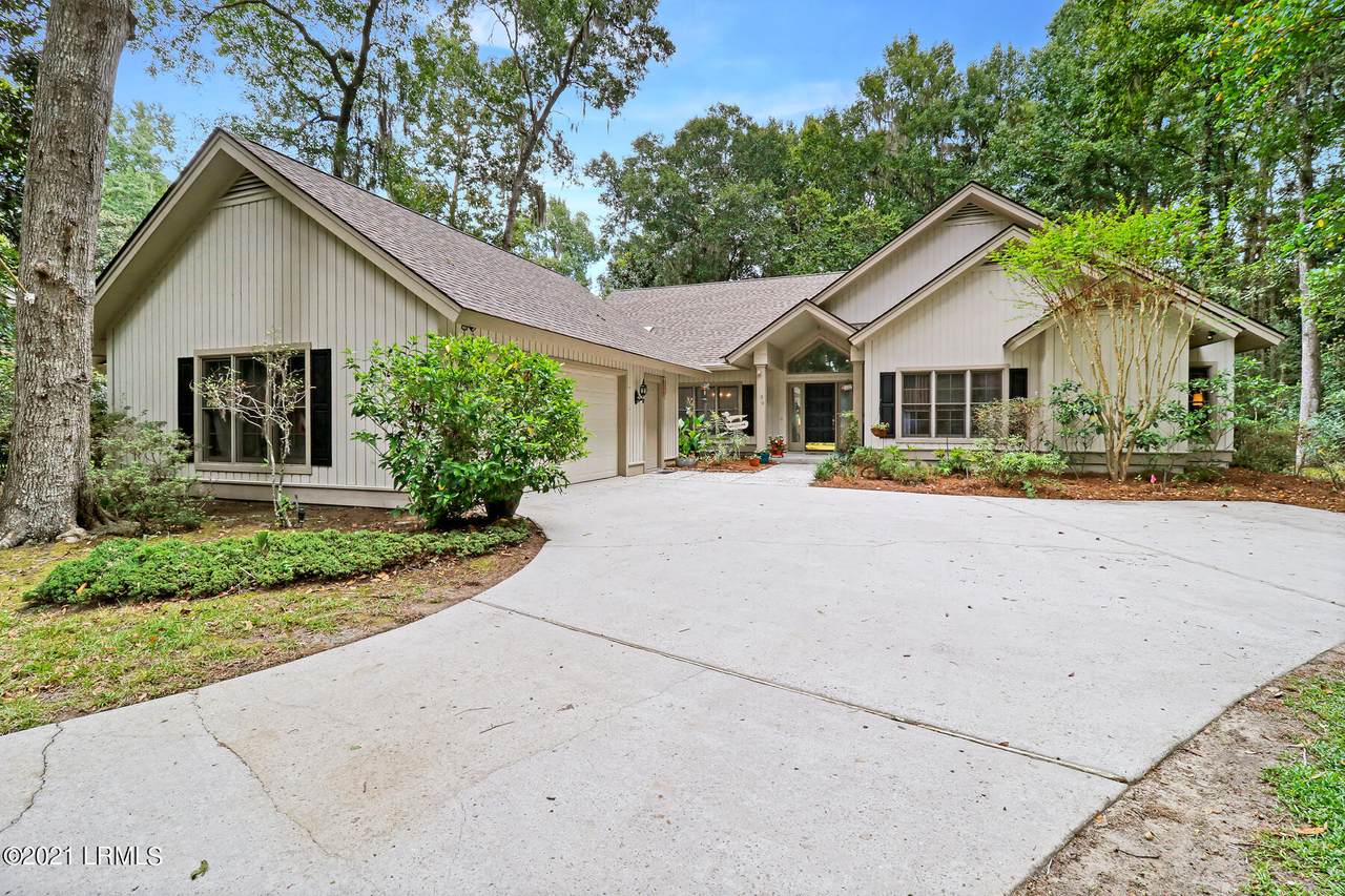 39 Greenwood Drive - Photo 1