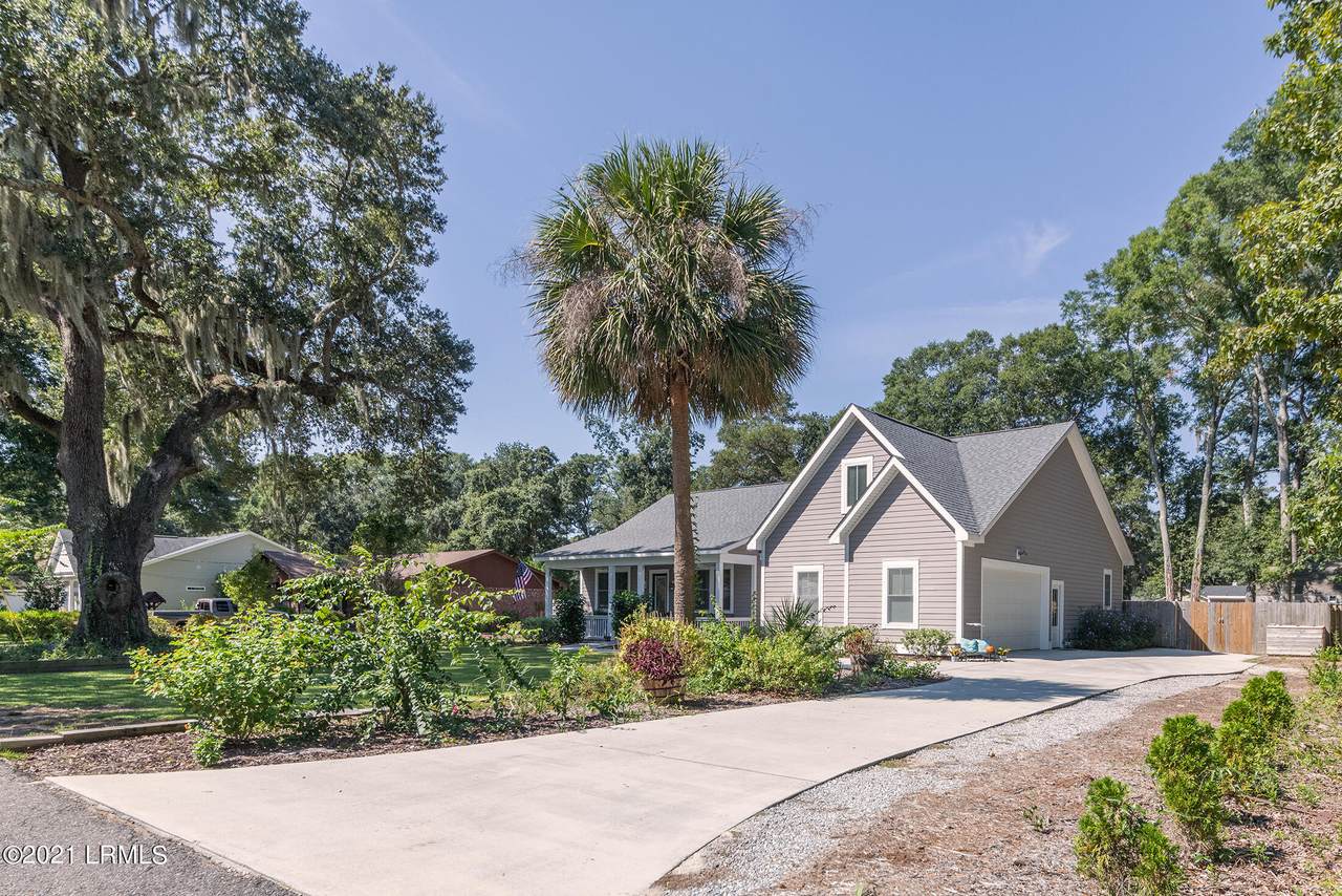 15 Blythewood Road - Photo 1