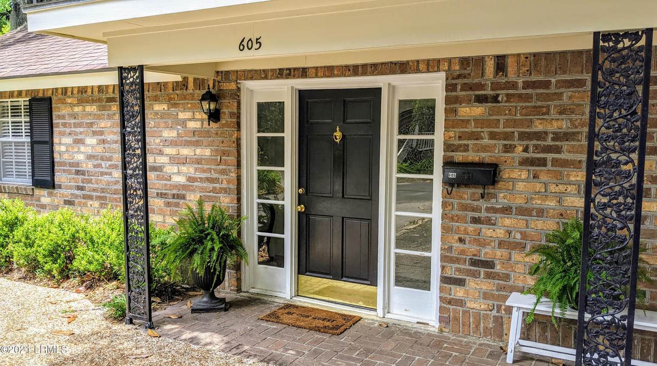 605 North Street - Photo 1