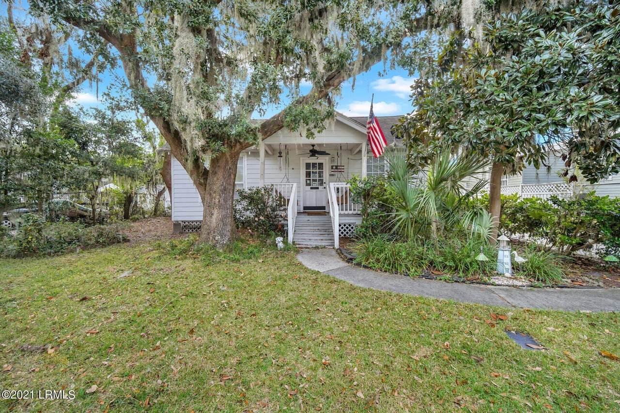 913 16th Street - Photo 1